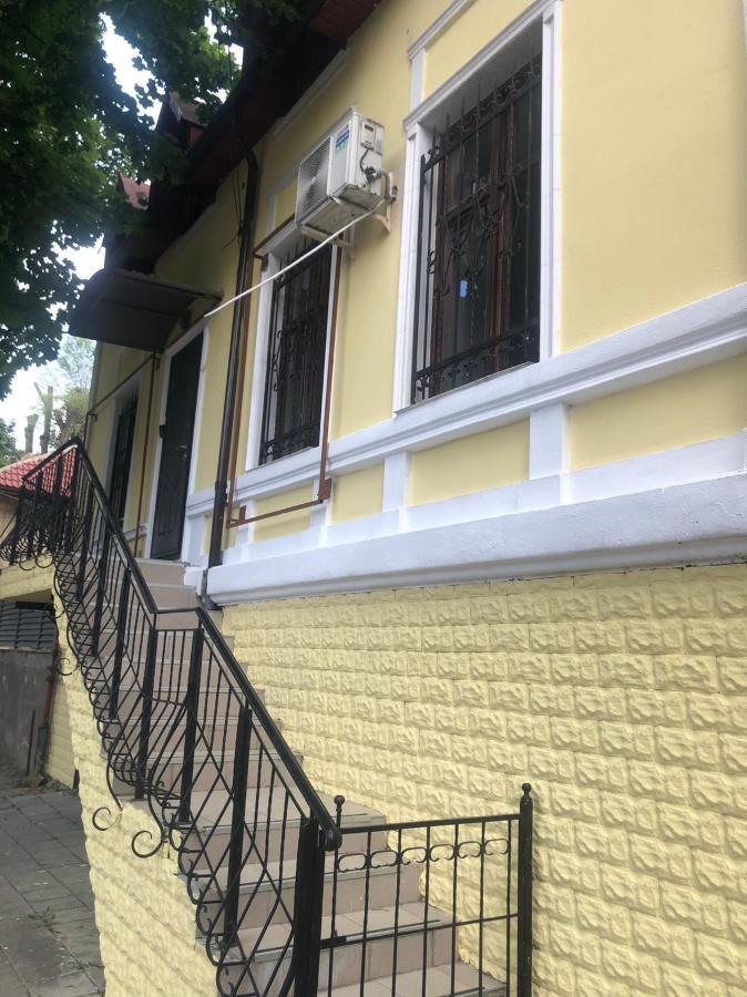 Friends Hostel Chisinau Exterior photo
